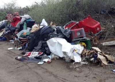 Junk hauling and trash removal from roadside in Modesto, Ca