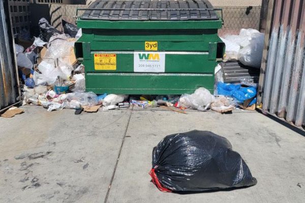 Trash removal and cleanup in Riverbank, Ca